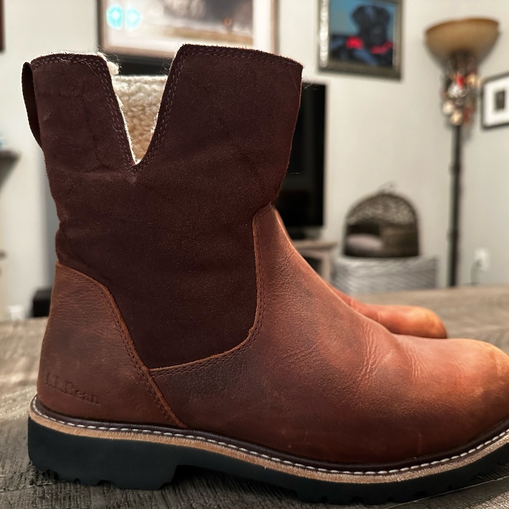 LL Bean Rugged Cozy Boots  Womens size 8